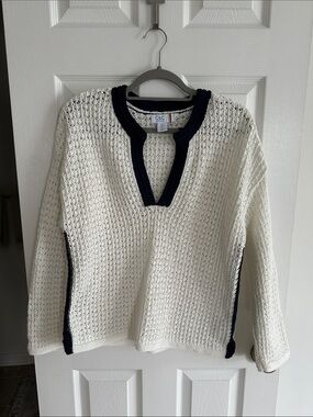 C&C California Cream Open-Knit V-Neck Sweater with Navy Trim